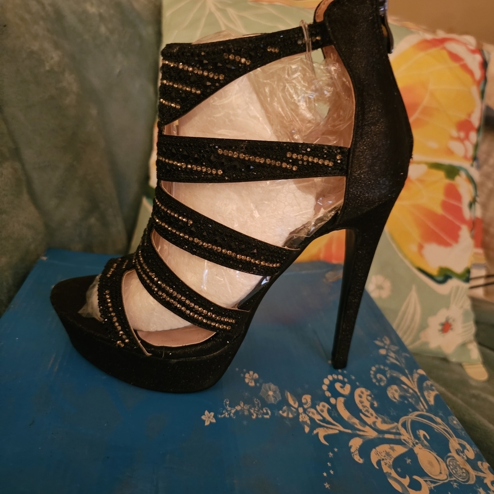 Bella Black and Gold Strappy Heels - Picture 3 of 6
